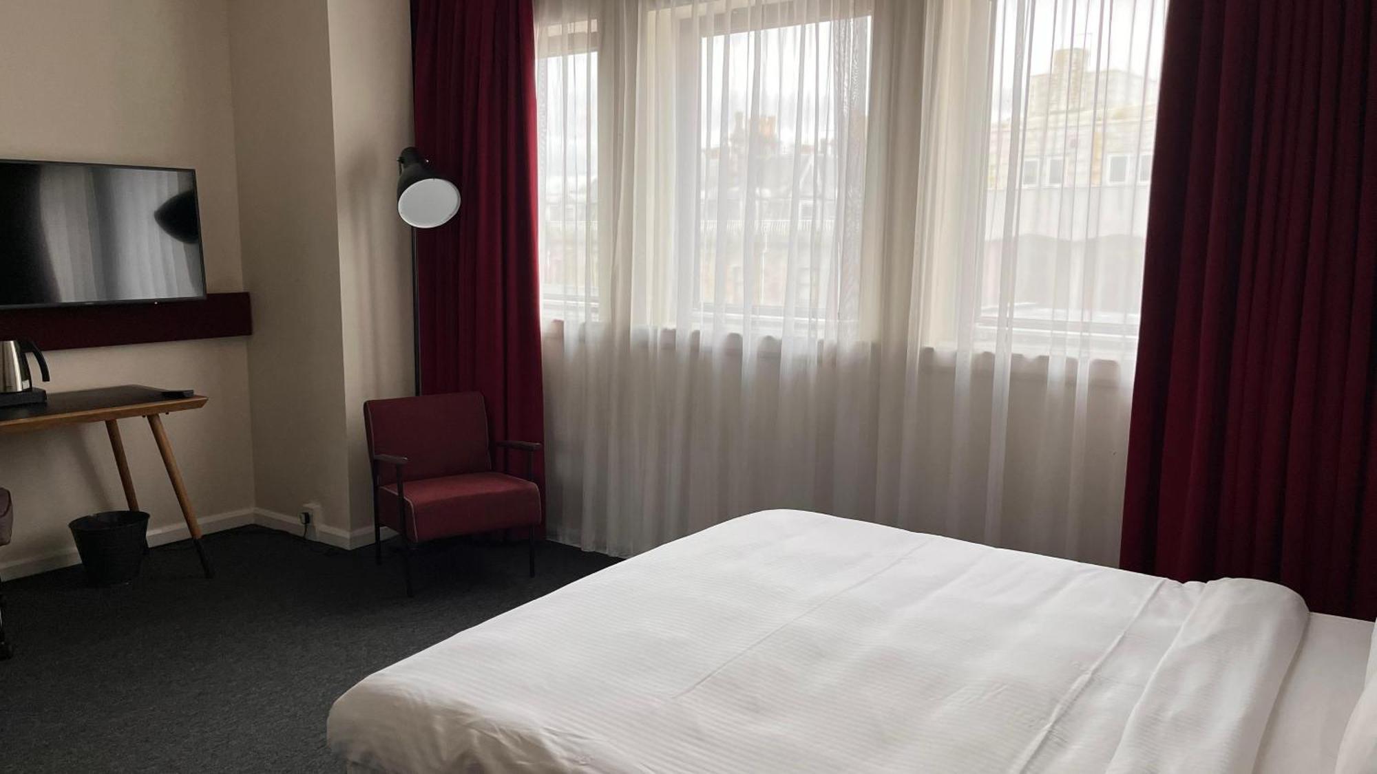 B&B Hotel Ίνβερνες Εξωτερικό φωτογραφία