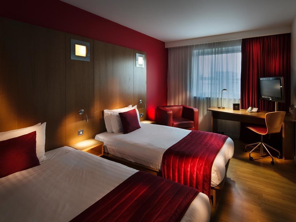 B&B Hotel Ίνβερνες Εξωτερικό φωτογραφία