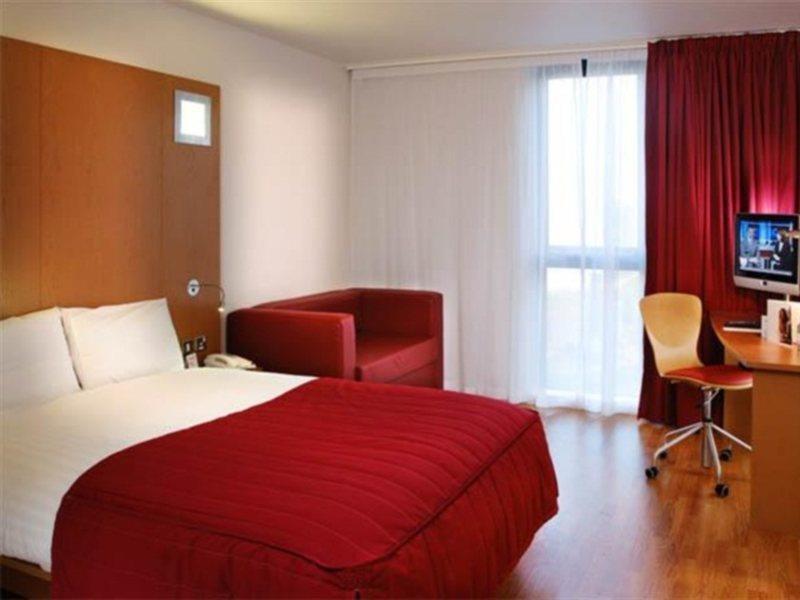 B&B Hotel Ίνβερνες Εξωτερικό φωτογραφία